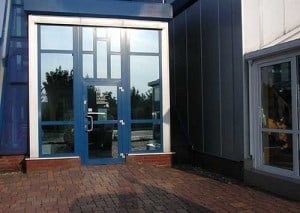 Aluminium Haustür mit Seitenteil Links & Rechts mit Oberlicht RAL 5010