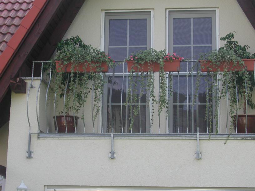 Kunststoff Balkontür Weiß 1 Flügelig mit Sprossen & Rollladen