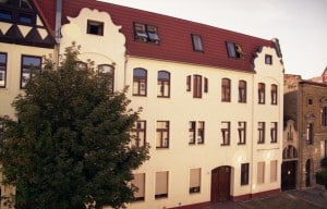 Denkmalgeschütztes Holzfenster 2 Flügelig mit Stichbogen Oberlicht