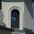 Holzfenster 2 Flügelig mit Oberlicht Rundbogen und Kapitellen 