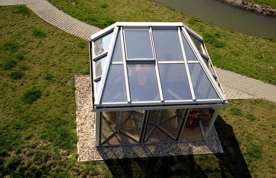 Aluminium Wintergarten abgewalmt mit Faltanlage und Seitenverglasung Festverglasung Farbe RAL 7001 Silbergrau & WG Dachfenster Sonnenschutzverglasung  70/30 & 10 mm Sicherheitsglas
