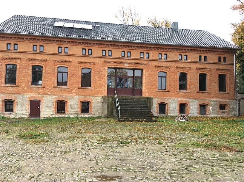Kunststofffenster Mahagoni 1-Flügelig mit Glasteilender Sprosse & Oberlicht Festverglasung als Stichbogen Fenster & Kunststofffenster Mahagoni 1-Flügelig - 2 & 3-Fach Verglasung